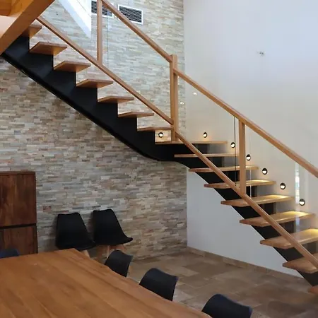 Maison D'architecte Et Sa Piscine Privee Holiday home *