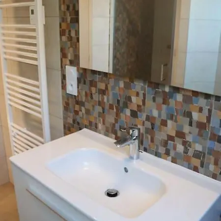 Maison D'architecte Et Sa Piscine Privee *