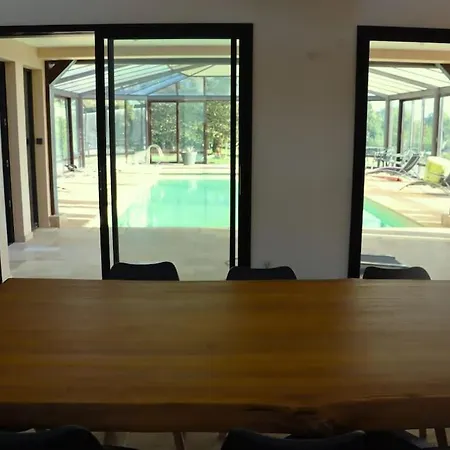 Maison D'architecte Et Sa Piscine Privee Soulitre