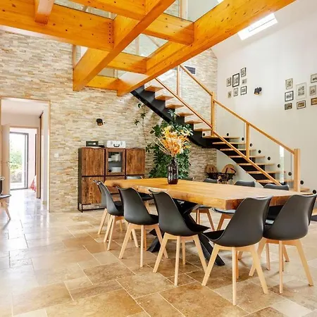 Holiday home Maison D'architecte Et Sa Piscine Privee *