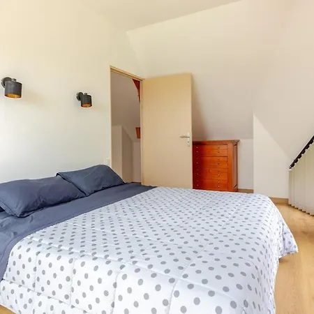 Maison D'architecte Et Sa Piscine Privee Holiday home *