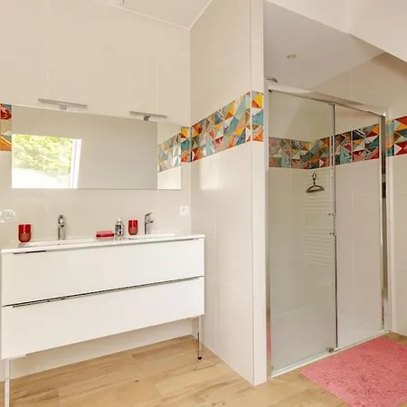 Maison D'architecte Et Sa Piscine Privee Holiday home Soulitre